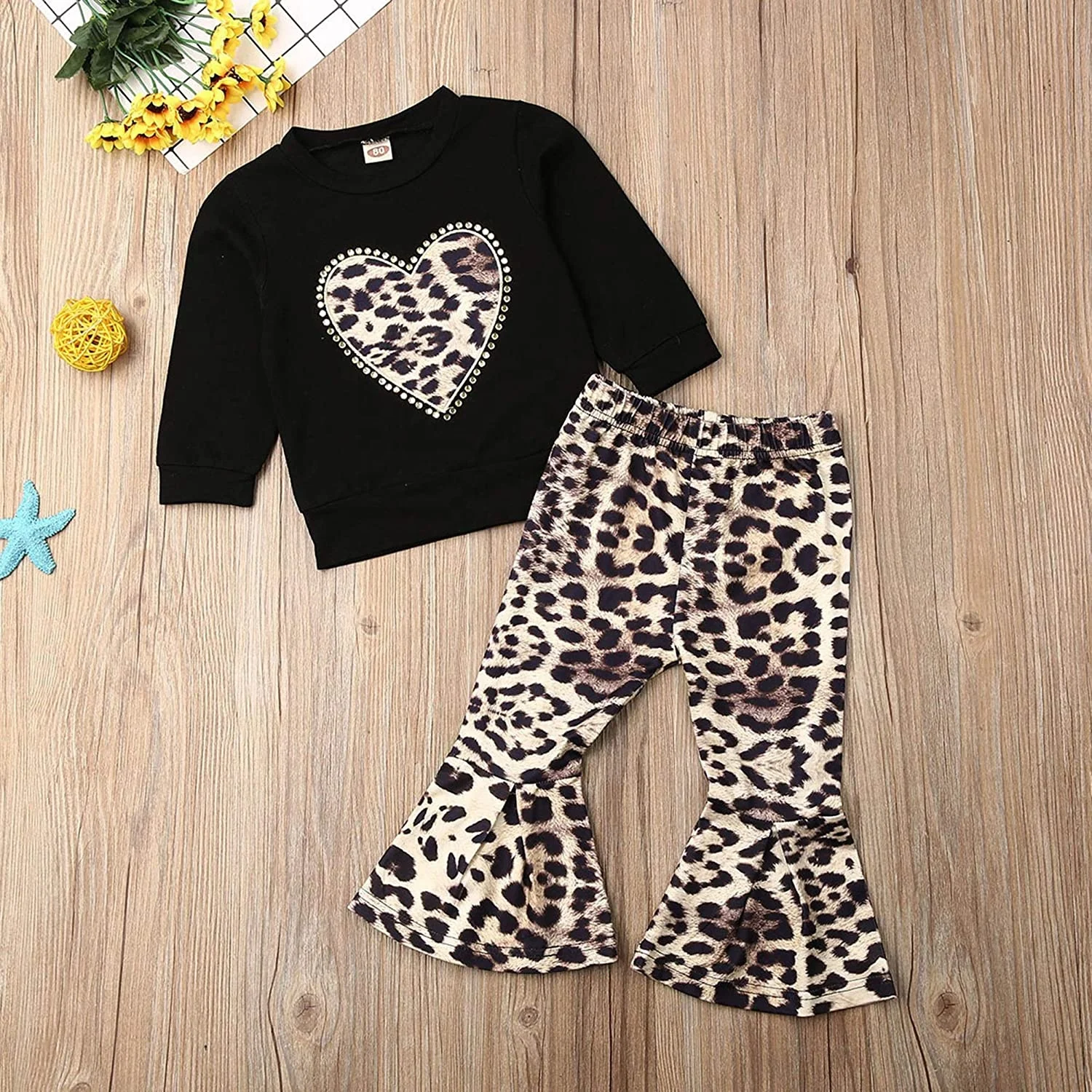 

clothing girl Valentine's Day suit girl autumn winter suit Heart-shaped printing on Valentine's Day kids clothing children cl