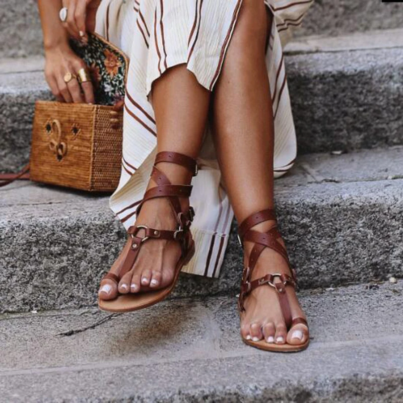 

Hot selling European flat bottomed sandals full leather herringbone sandals