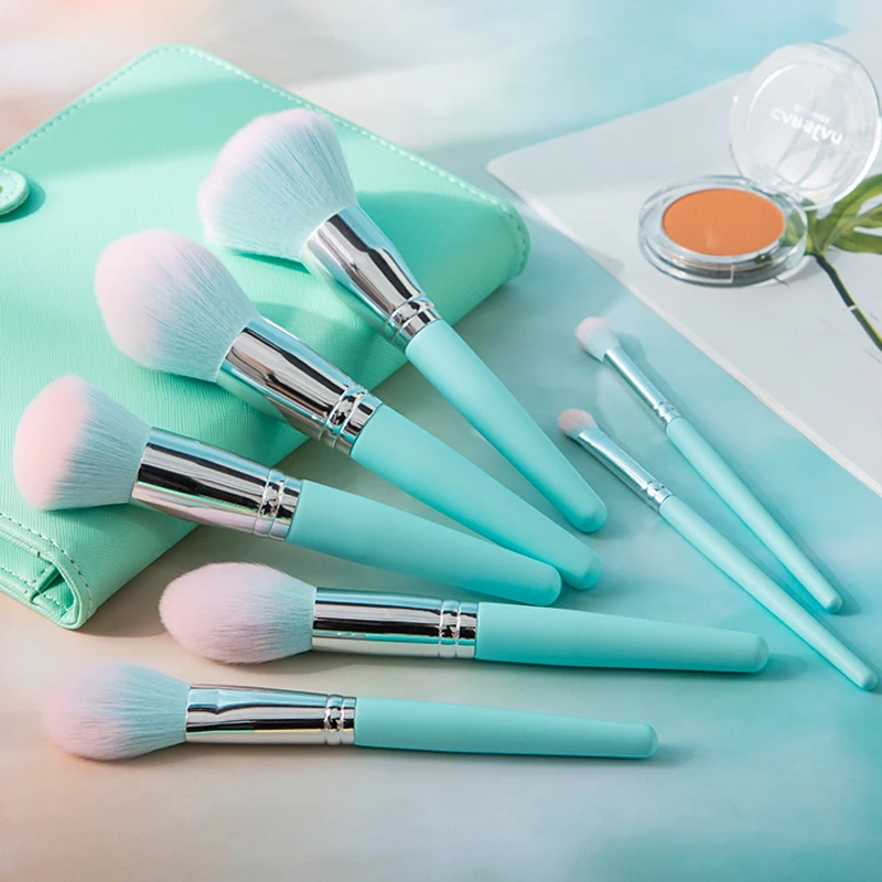 

HXT-122 Vegan and Cruelty Free Engraved Makeup Brush Lot 11 Pcs Pink Blue Makeup Brush Set with PU Makeup Brush Bags