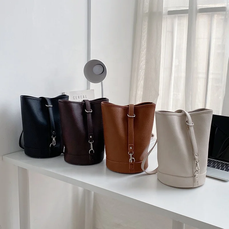 

Creative design of Korean women's new cross-body bag fashion versatile shoulder bag large capacity soft bucket bag