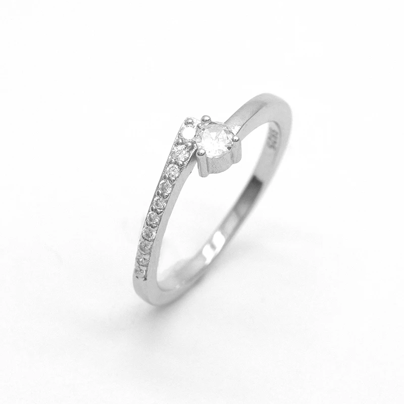 Fine Jewelry Women  Wedding Ring 925 Sterling Silver Fashion Simple clear Zircon Three Claw Asymmetrical Rings