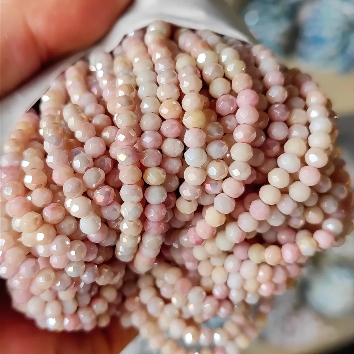 

Wholesale Glass Beads 4mm Loose Flat Circular Shape Glass Beads for Bracelet Making