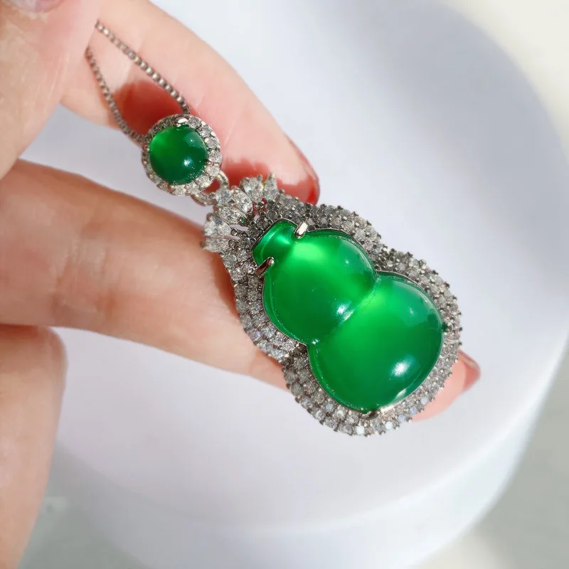 

Vintage China Style CZ Jasper Hulu Necklace Natural Chalcedony Jade Gourd Pendant Necklace Lucky Amulet Gifts For Women