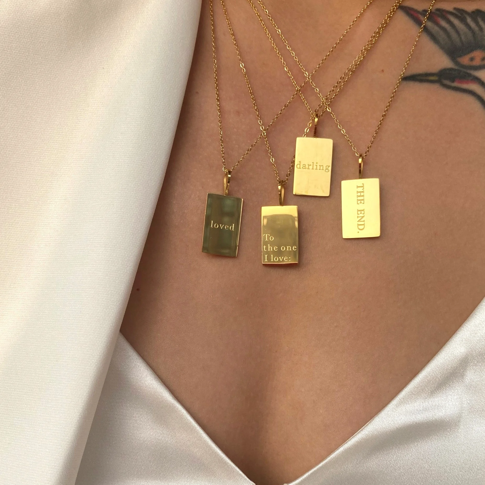 

2021 Dazan New Winter Stainless Steel Motivational Inspirational Dainty Square Pendant Letters Customizable Link Chain Necklaces