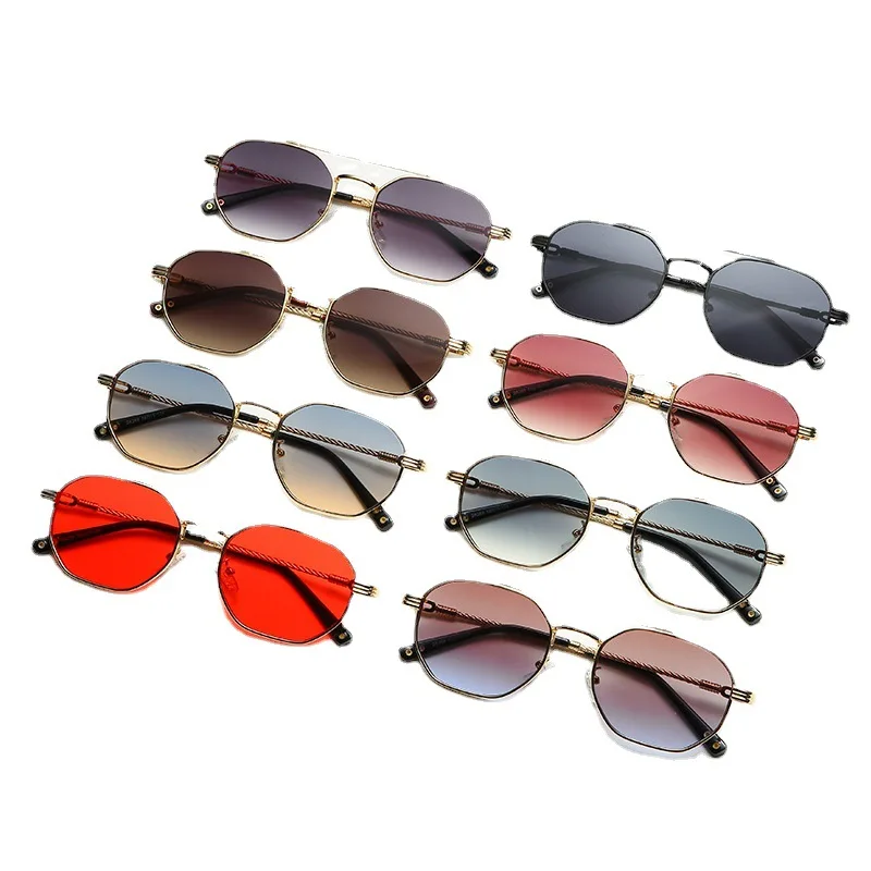 

New arrival popular american women fashion metal double bridge small square 2021 new fashion sunglass
