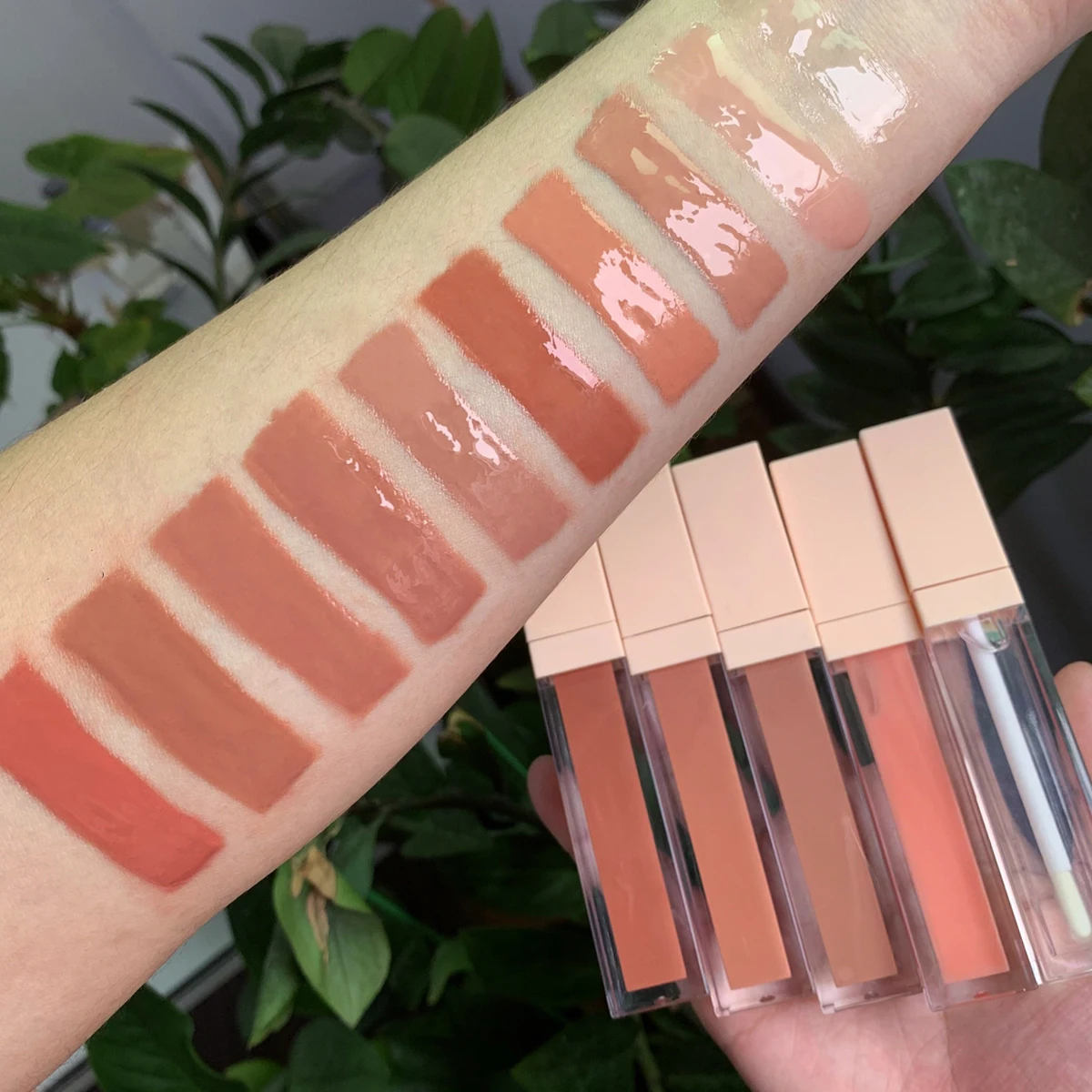 

shimmer glossy vegan cruelty free luxury lip gloss tubes wholesale lip gloss