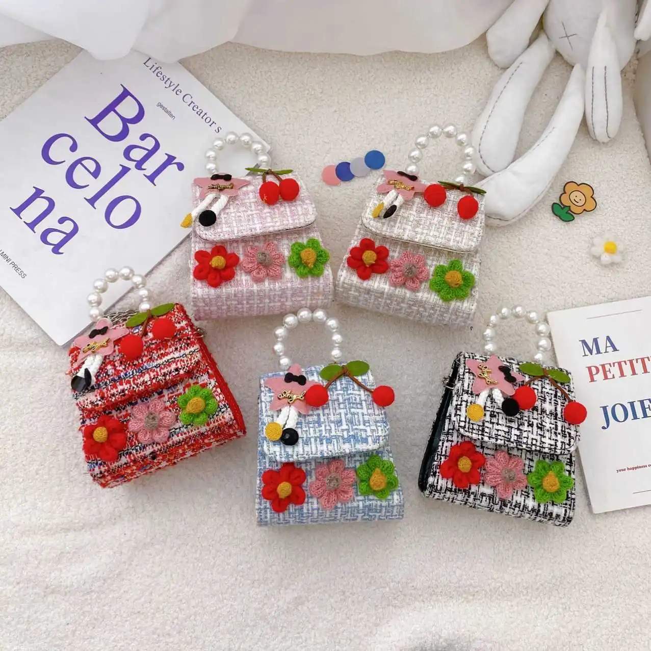 

Wholesale children cotton and linen shoulder bag small pearl bag for kid child flower crochet bag, Multicolor