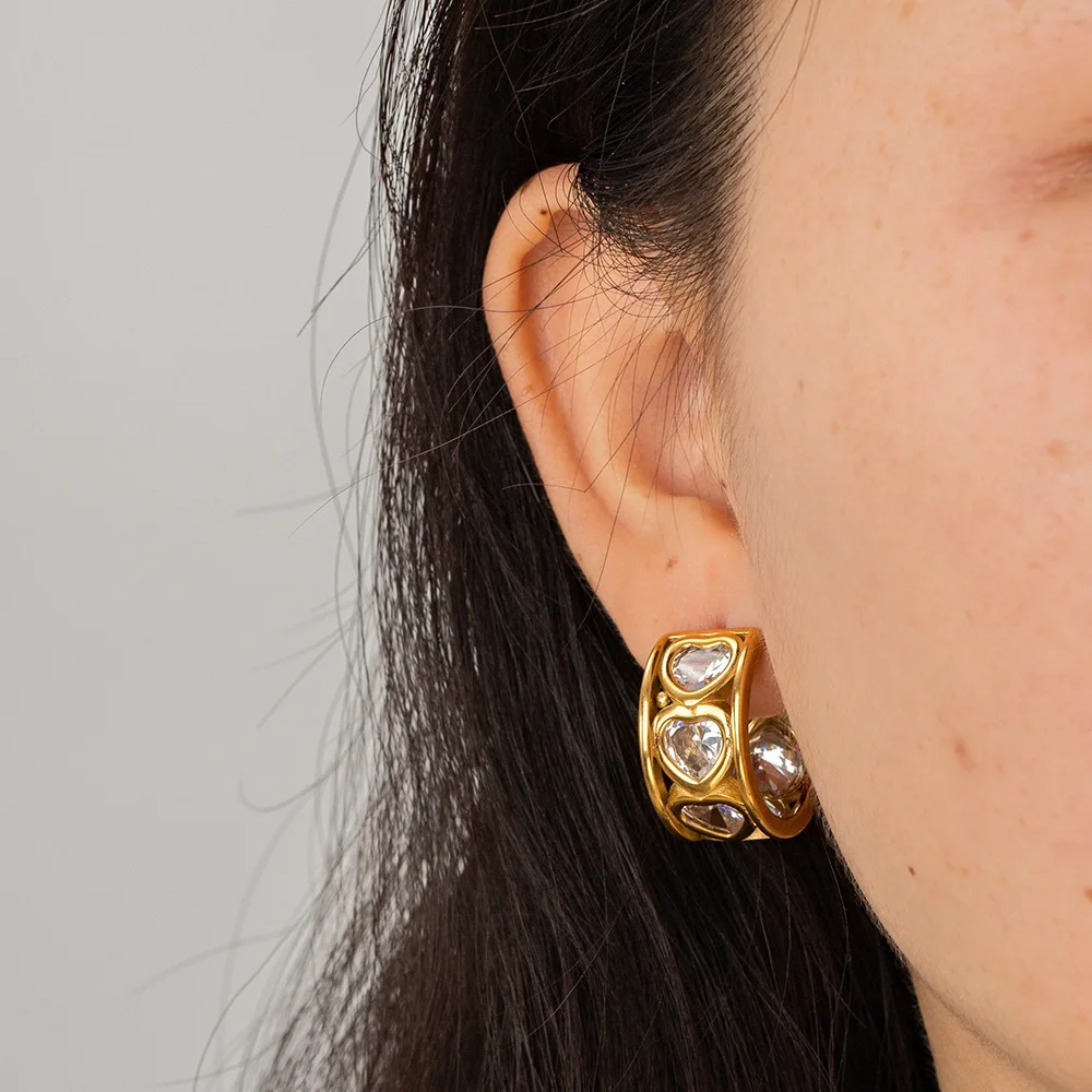 

Fashion Stainless Steel Jewelry Heart Zirconia CC Earrings Glossy and Wide Version Chunky Hoop Earring For Women Gold Plated