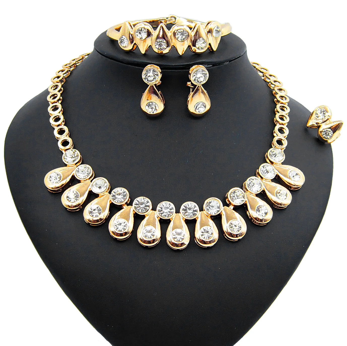 

Yulaili Fashion Hollow Collar Shape Copper Alloy Gold Plated Shiny Design Jewelry Sets Gift For Anniversary Engagement Party