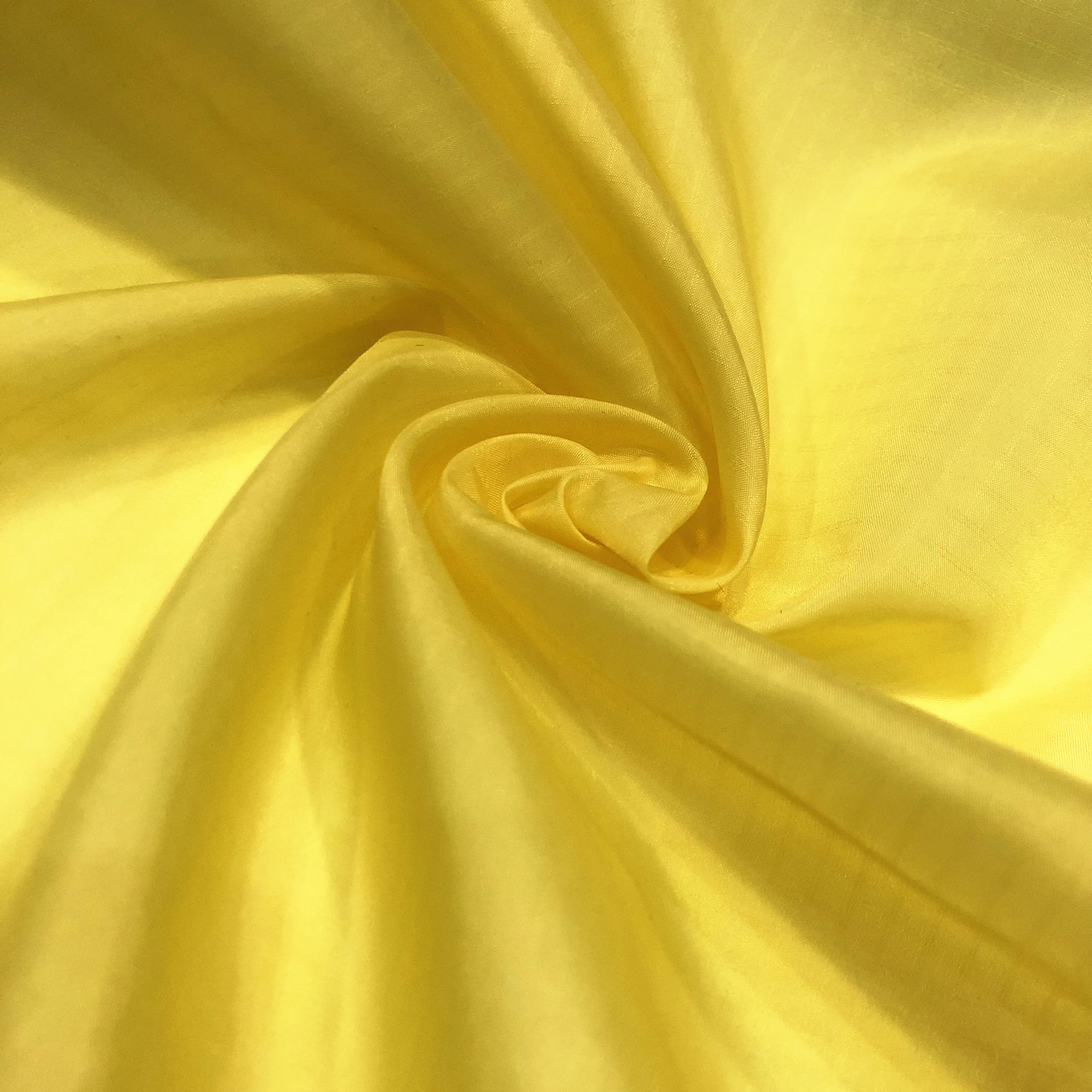 中国工厂 upf 50   紫外线防护 pu 涂层聚酯塔夫绸帐篷面料