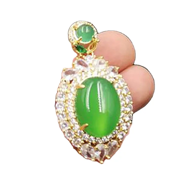 

925 Bright Gold Inlaid Green Chalcedony Egg-Shaped Pendant Full Of Diamonds Inlaid Emerald Green Agate