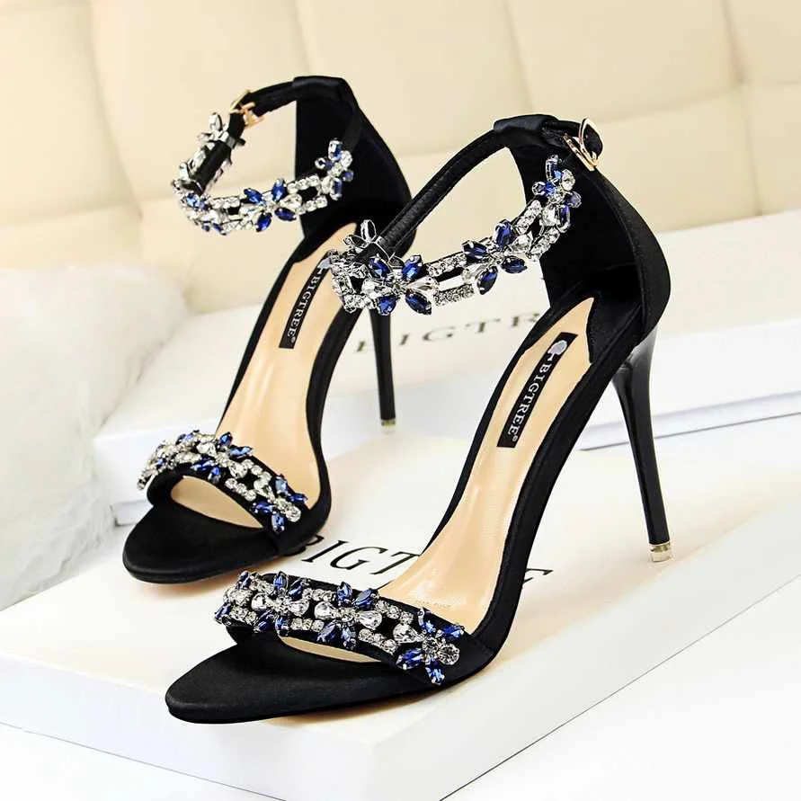 

2020 Latest Design High Quality Big Tree Shoes Sandals Elegant Pencil Stiletto Women Pumps Simple Luxury Ladies Pumps, 5 colors