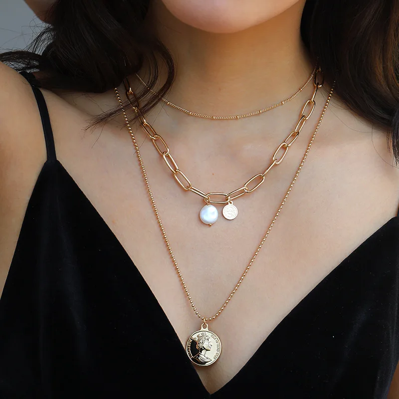 

HOVANCI European Simple Gold Paperclip Queen Coin Pendant Necklace Baroque Pearl Multilayer Choker Necklace, As pictue showed
