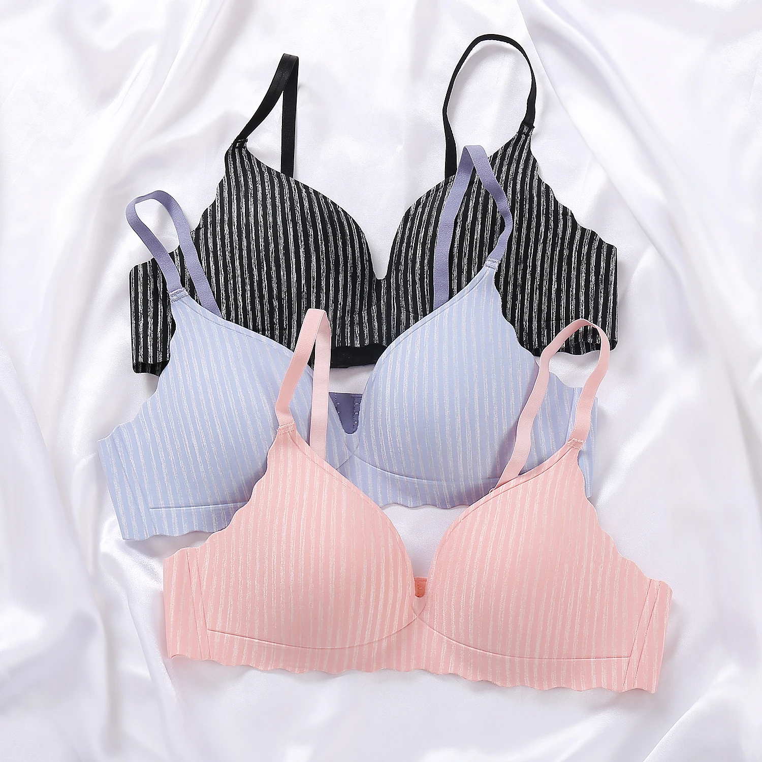 

FINETOO Sweet Colors Soft Wireless Bra Fashion Striped Bras for Women Small Breast Bralette Comfortable For Females