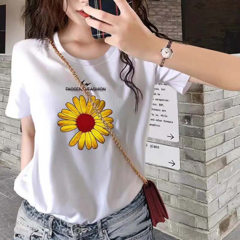 

Mix color mix design Women Short-sleeved Daisy T-Shirt Stock for Summer