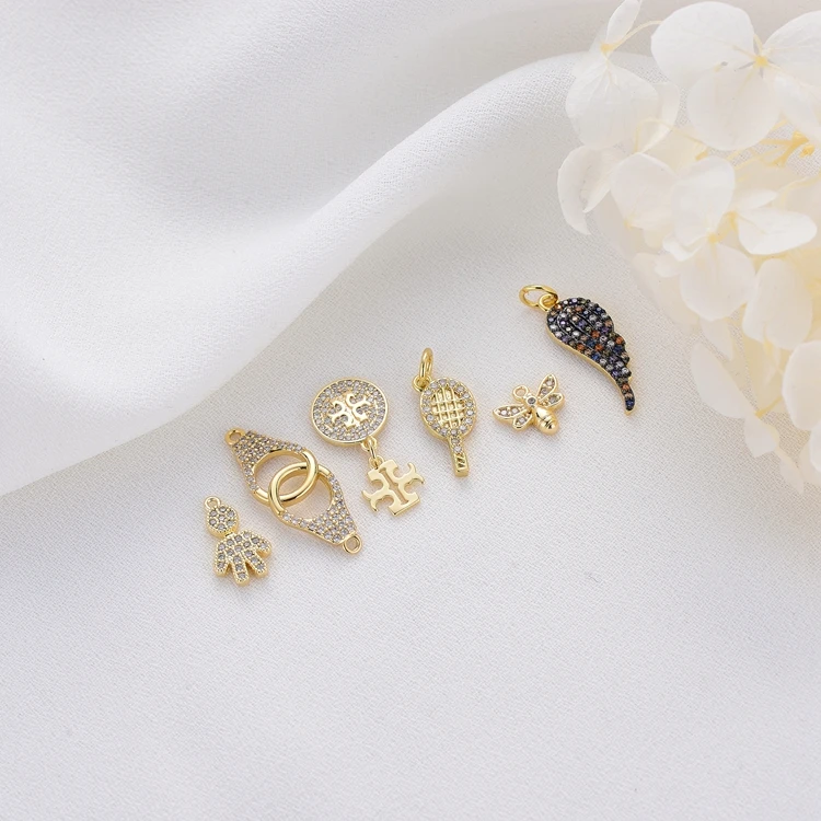

Factory Wholesale 14K Gold Plated Multi Shape Wing Bee Charm Pendant for Jewelry Making