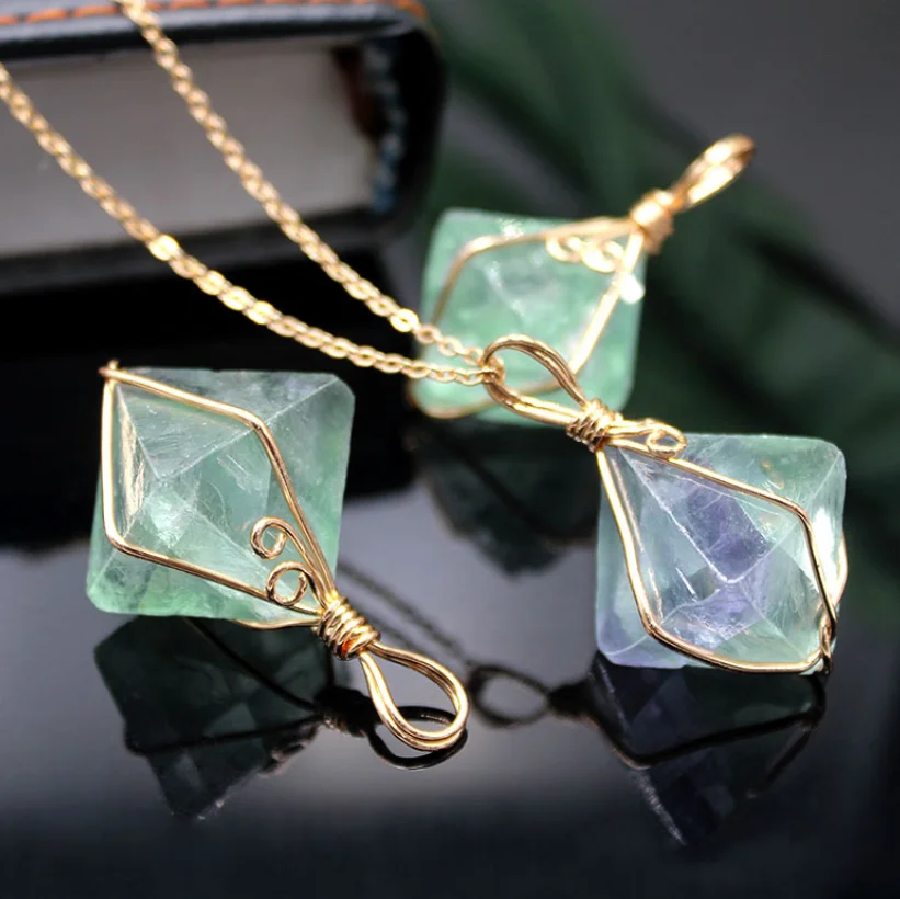 

Handmade jewelry natural color fluorite winding octahedron pendant diy necklace