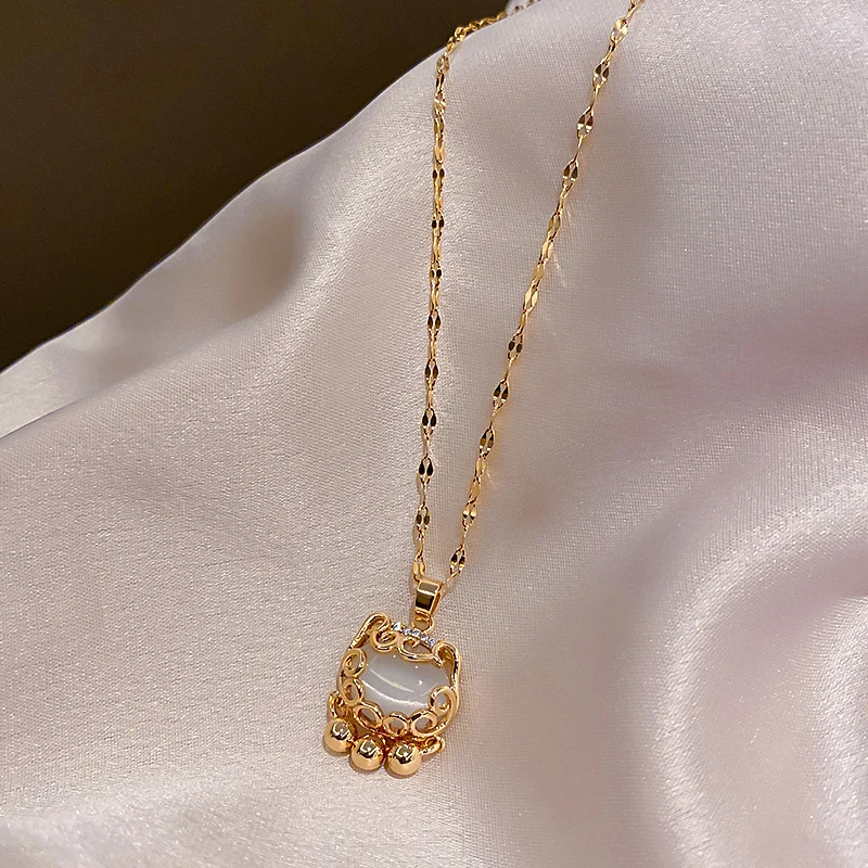 

fashion delicate lock women necklace with pendants