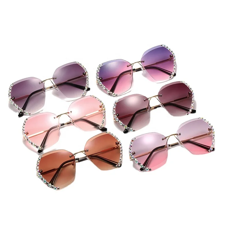 

Newest Hot Selling Fashionable Design Vintage Unisex UV400 Metal Diamond Frame Fashion Sunglasses