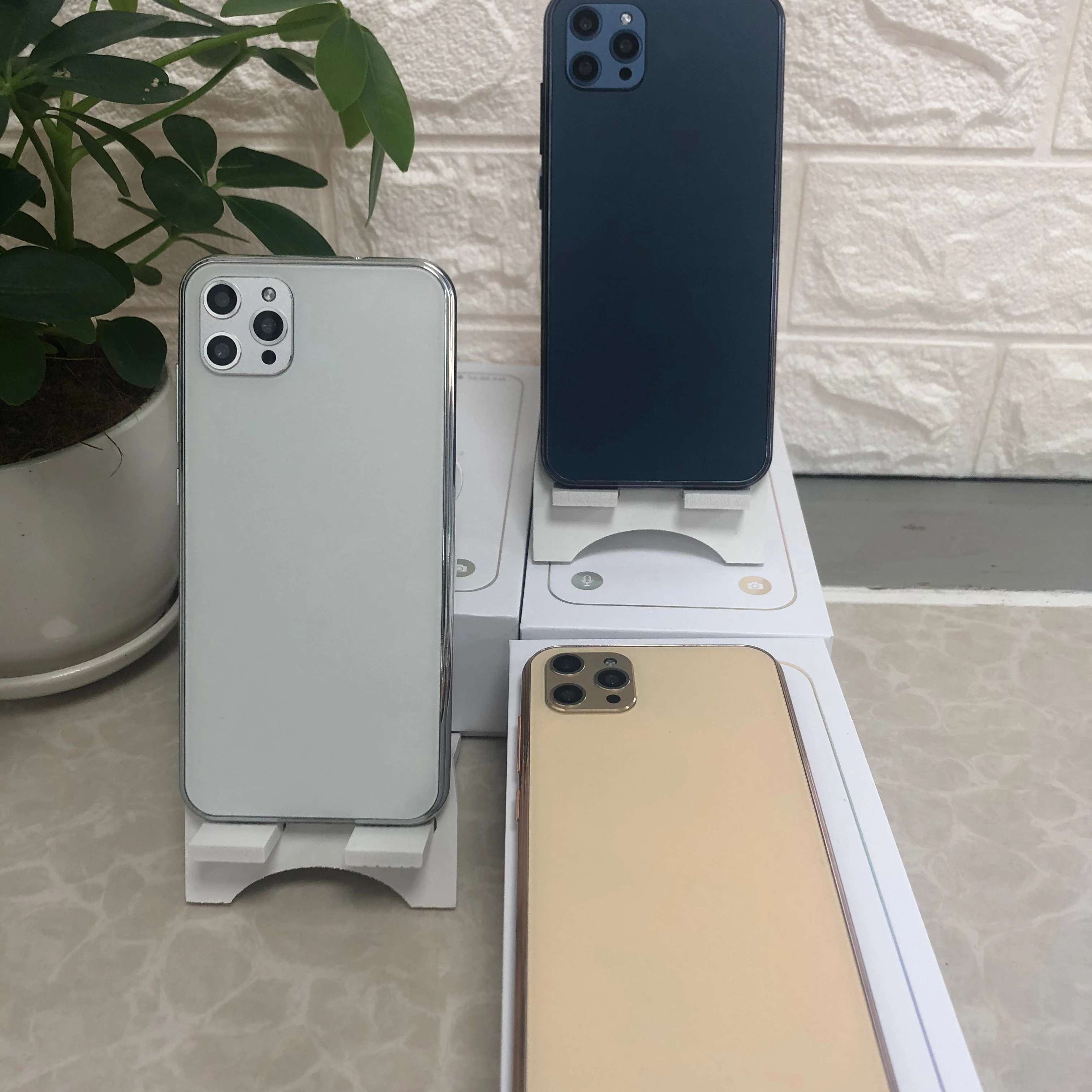 

i12Pro i12pro max supports face recognition 2500mah, supports fast charging, dual card dual standby, three colors optional