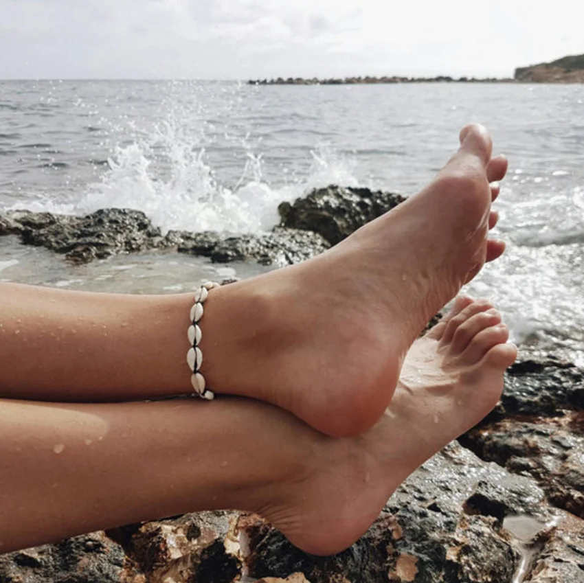 

Anklets for Women shell Foot Jewelry Summer Beach Barefoot Bracelet ankle on leg Ankle strap Bohemian Accessories shell anklets, White