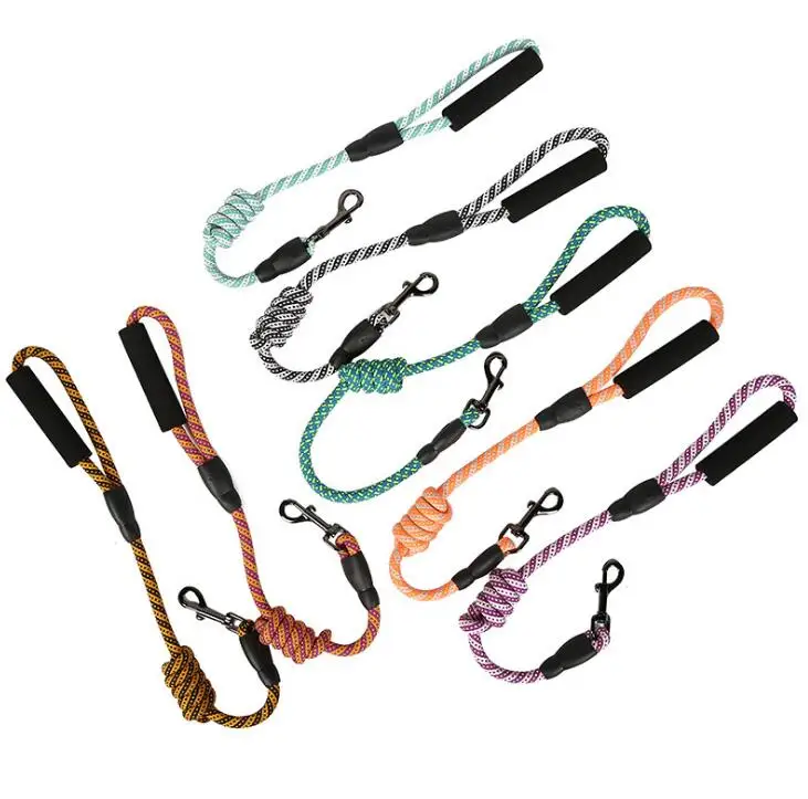 

Wholesale Pet Training Leashes Retractable Nylon Rope leash pet For Big middle dog