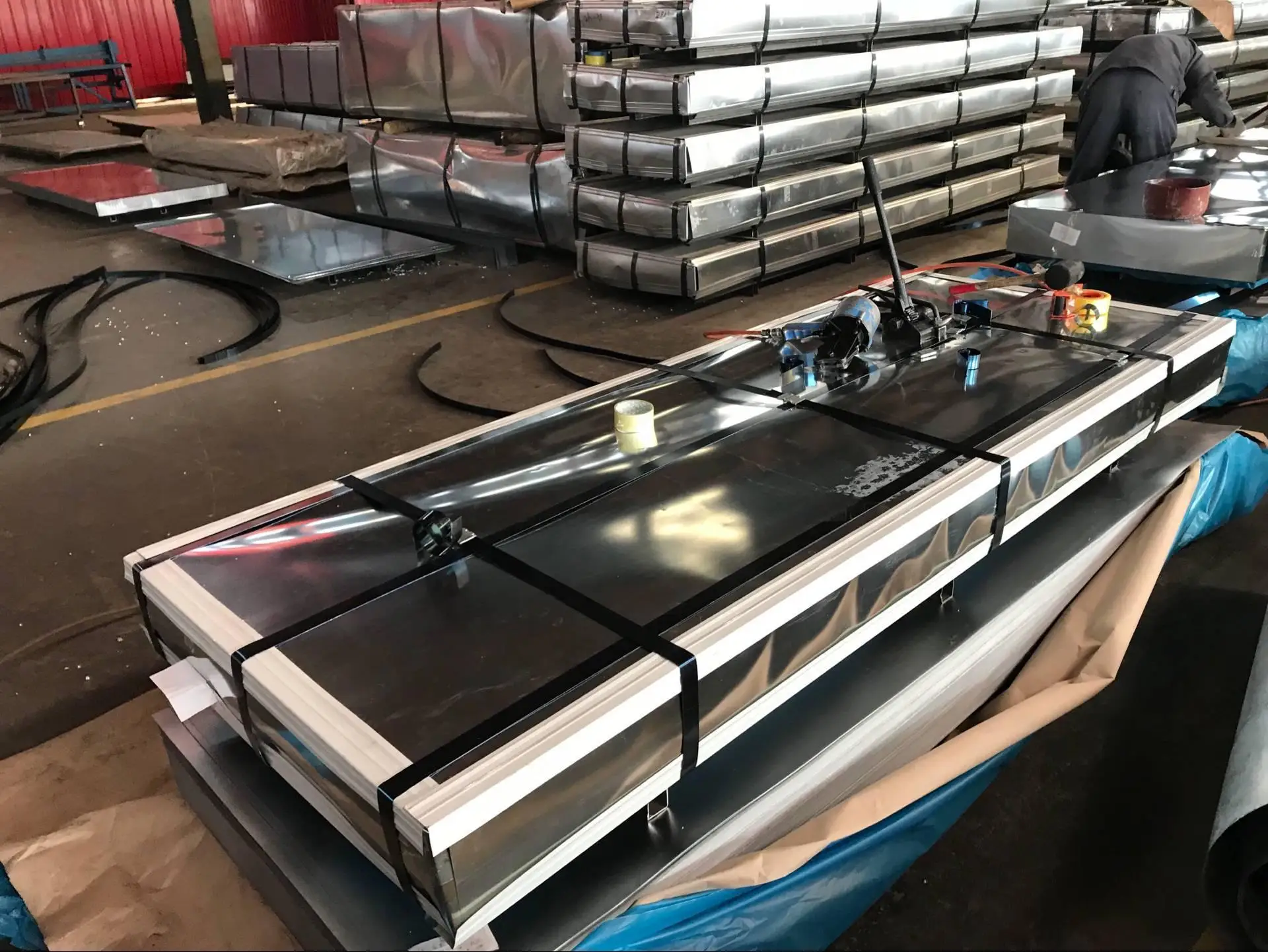 ISO9001 CE SASO SABER Certificate For Galvanized Steel Plate And GI Corrugated Curved Roofing Sheet