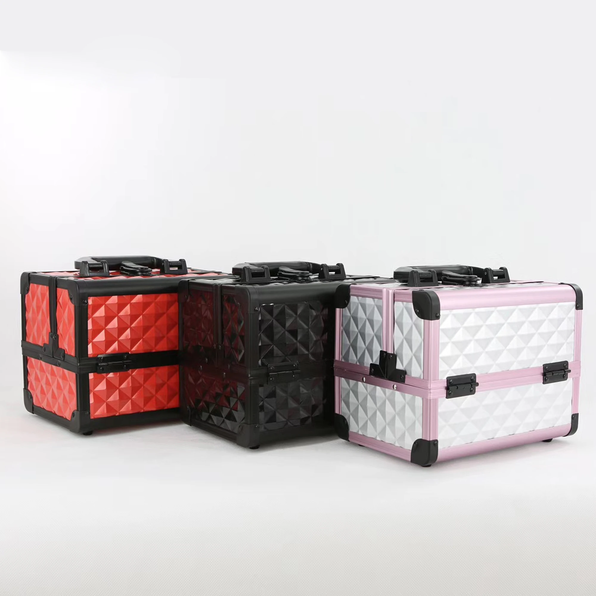 

Aluminum portable big storage cosmetic case beauty box for girls