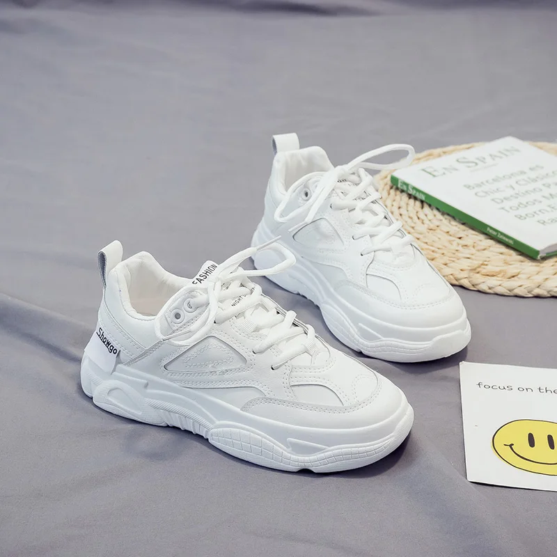 

2020 New model Reflective strip upper high quality injection shoes for women, To be customized