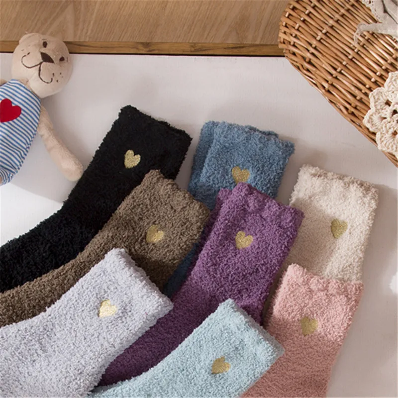 

Women Cozy Winter Sleep Bed Socks Floor Home Fluffy Socks Coral velvet fuzzy soft socks with Embroidery heart, Picture