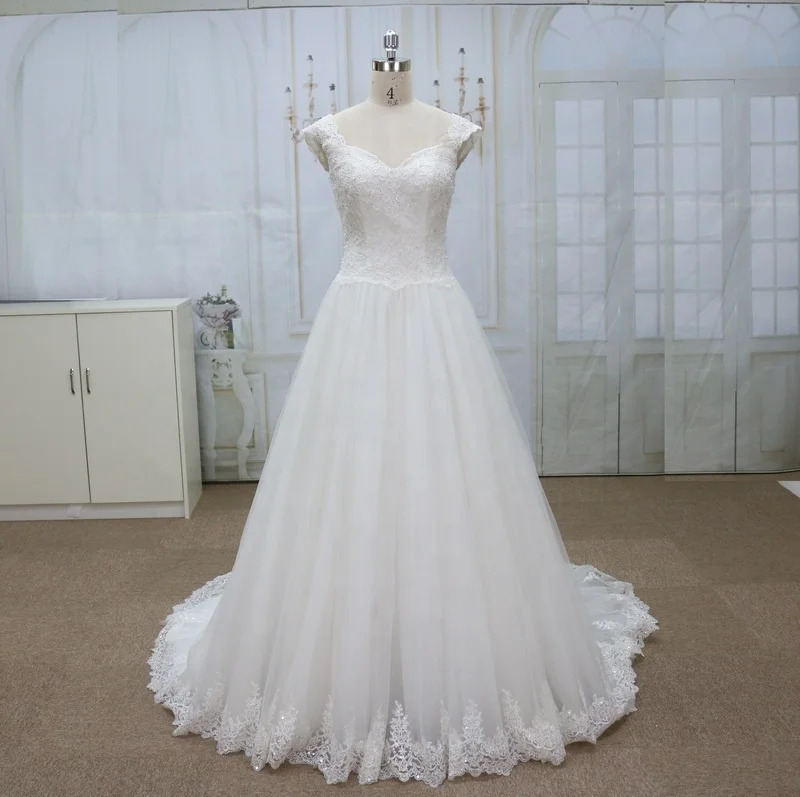 
Simple stock dress which can be sent in 3days wedding dress gown 