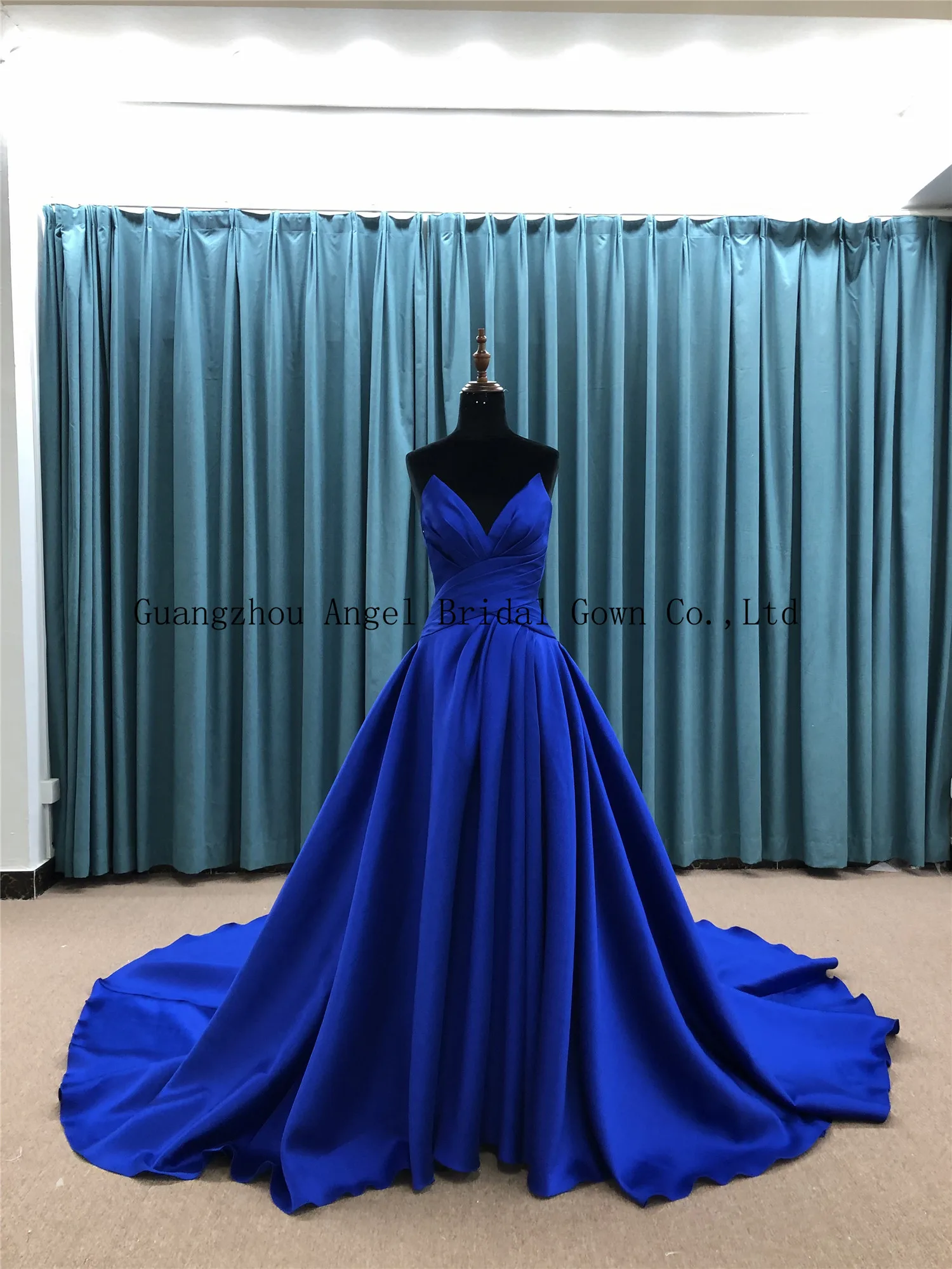 Goes royal blue what with dress color 10 of
