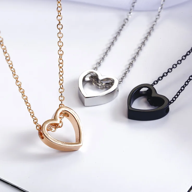 

MIA 2020 SS New Fashion Simple Love Necklace Creative Heart-shaped Hollow Golden Clavicle Chain Female Popular Jewelry, Silver/gold/black