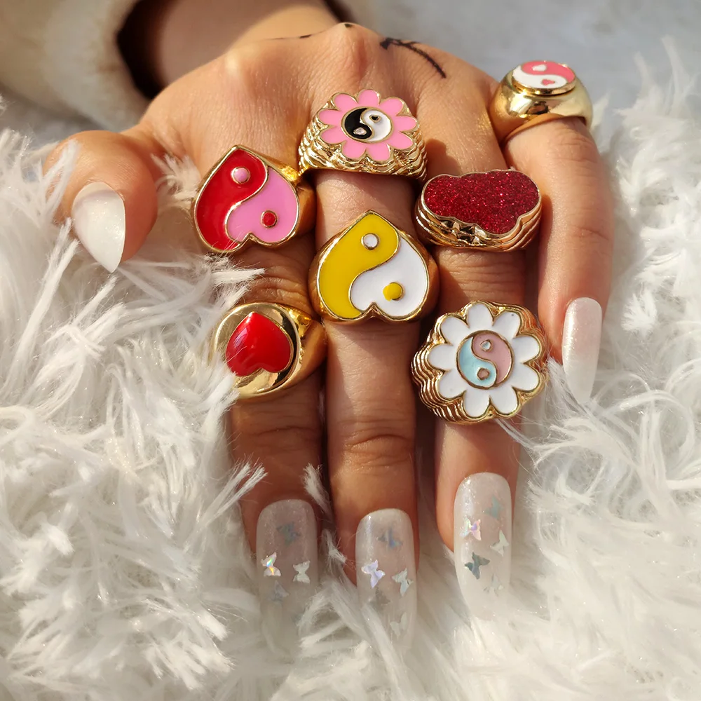 

Unique Trendy Cute Fashionable 7 Colors Heart Shaped Tai Chi Yin Yang Rings For Women Jewelry, Mixed