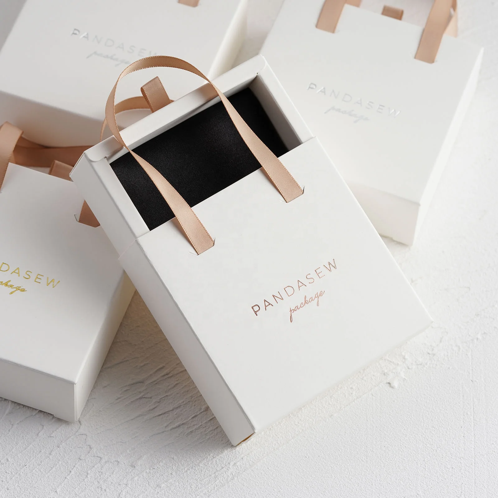 

PandaSew Custom Logo Printed Luxury Sliding Handle White Paper Cardboard Gift Packaging Bracelet Drawer Jewelry Box, Black,white or customized