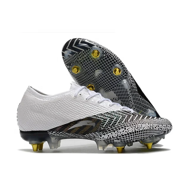 

Plastic Fashion Sport Shoes Sports Football Shoes, Request