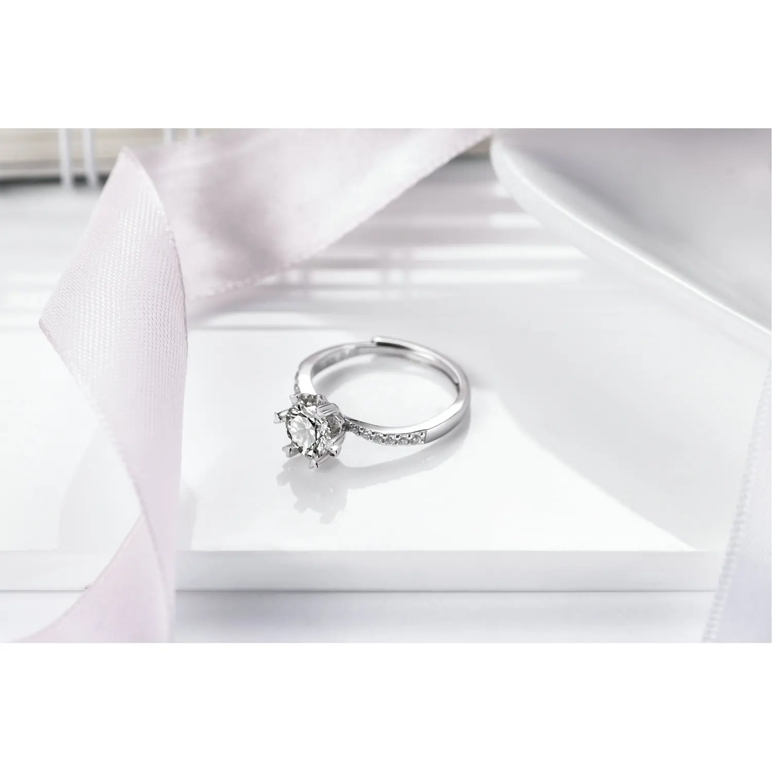 

Silver 925 Snowflake 1CT Moissanite Engagement Ring