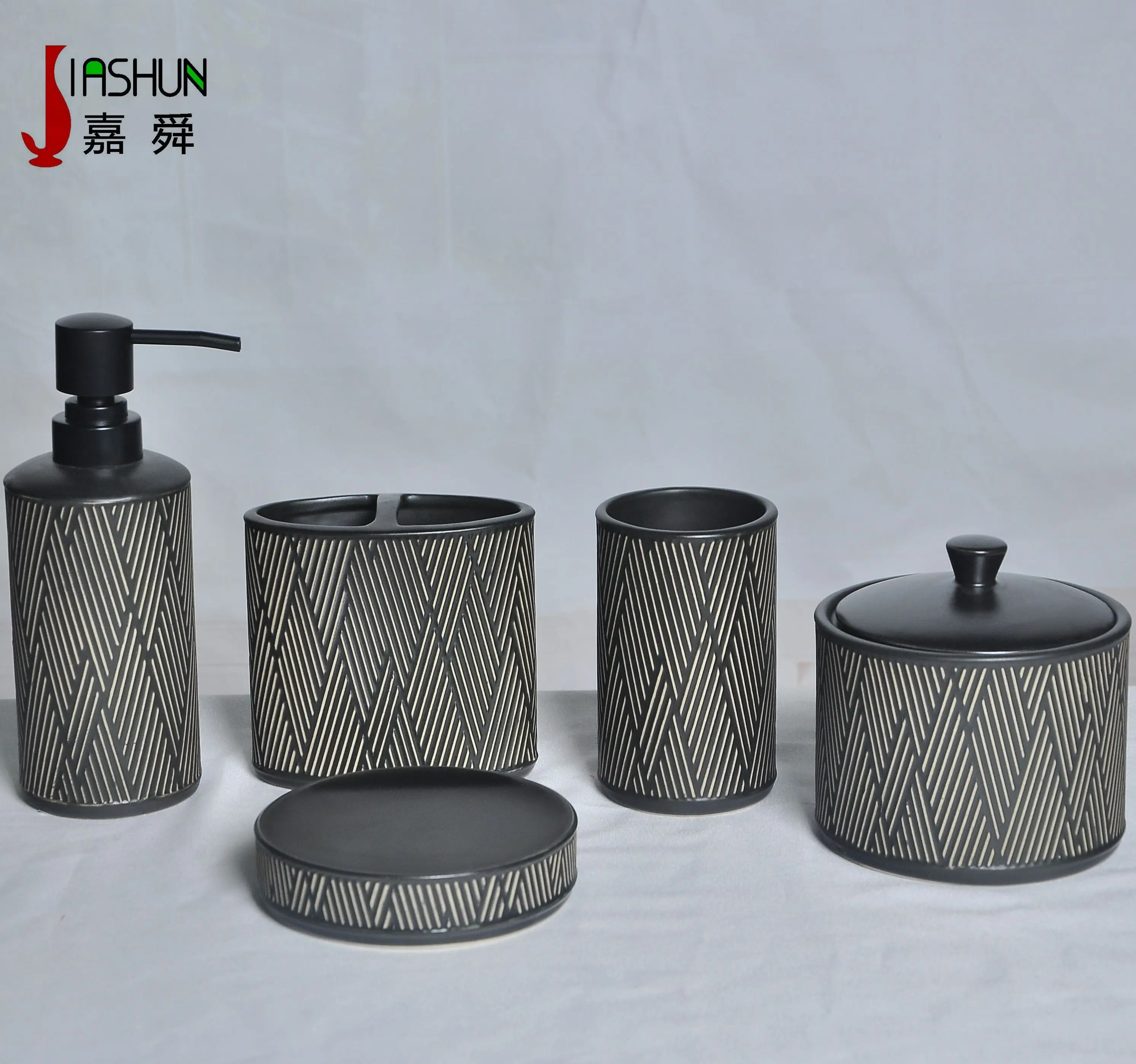 

Newest Design 5-pcs ceramic bathroom accessories sets can color customization, Accept customization