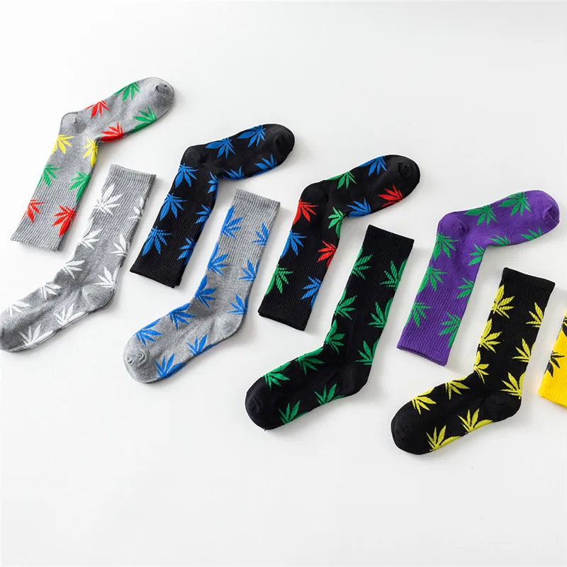 

WIIPU 2020 Fashionable and comfortable cotton socks, leaf maple leaf long men's socks, women's happy socks