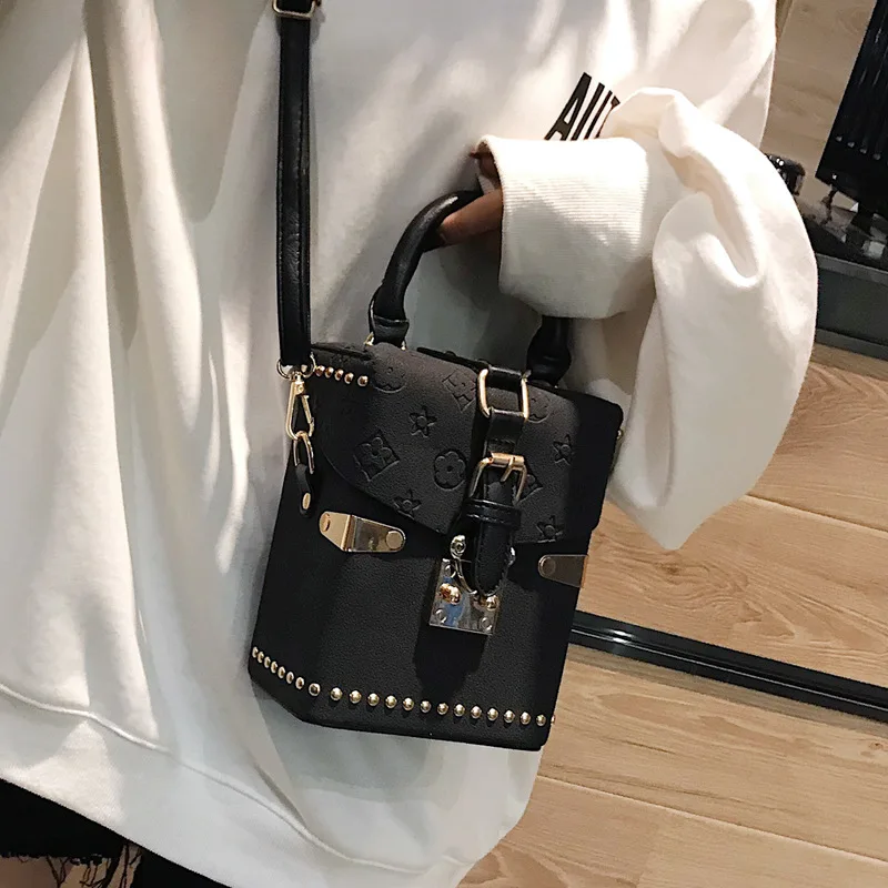 

2021 Ladies Famous Brand Purses Classic Print Rivet Box Bags For Women Luxury Handbags