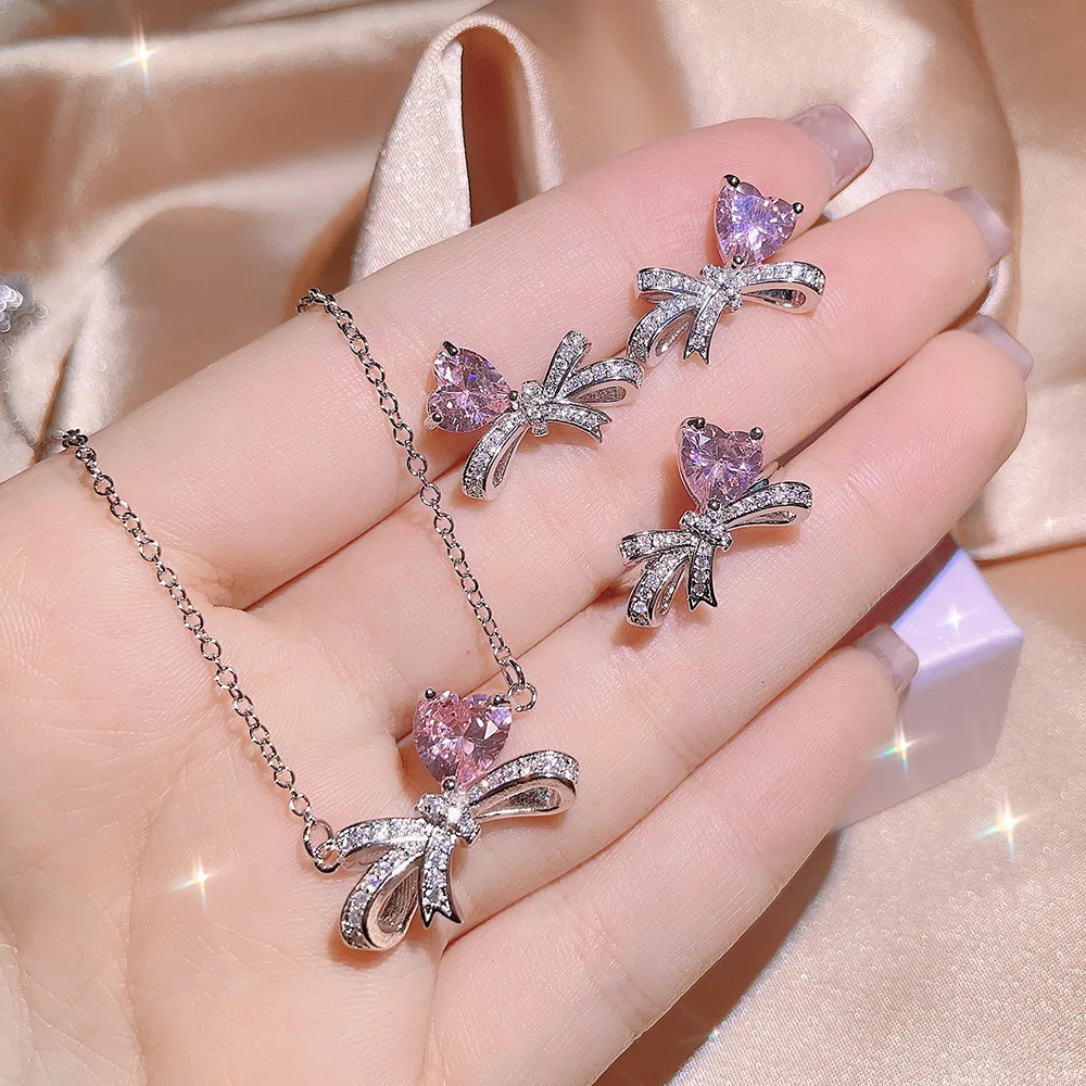 

Fashion Popular Luxury Inlaid Pink Heart Zircon Bow Necklace Jewelry Set For Women