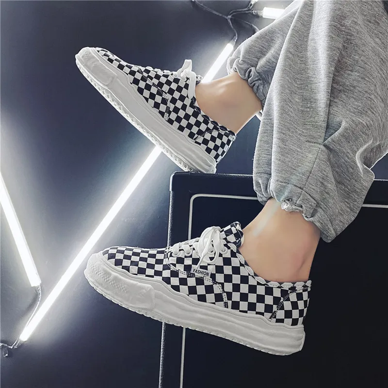 

2021 New Trend Fashion Skatboard Shoes Black Grid Zebra Uglily boys Stylish Sneakers with cheapest price