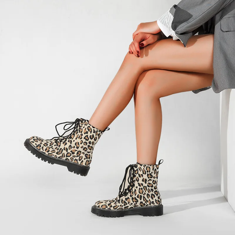 

Flat single boots leopard print new female short tube Martin boots female lace up British style short boots