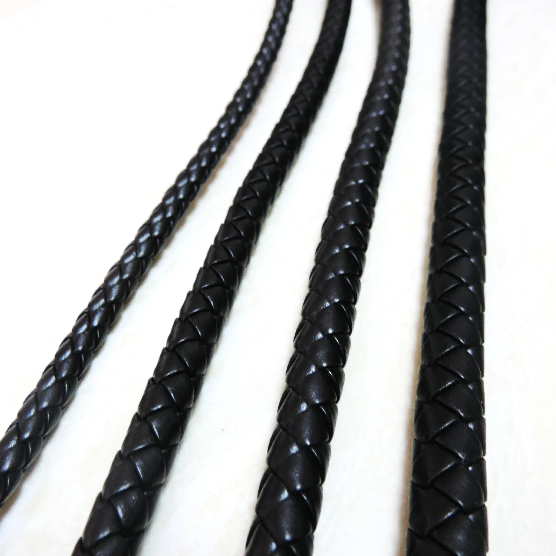 

Deepeel CD205 3-12mm DIY Handcraft Material Imitation Leather Ropes Necklace PU Woven Cord Round Leather Cord For Keychain