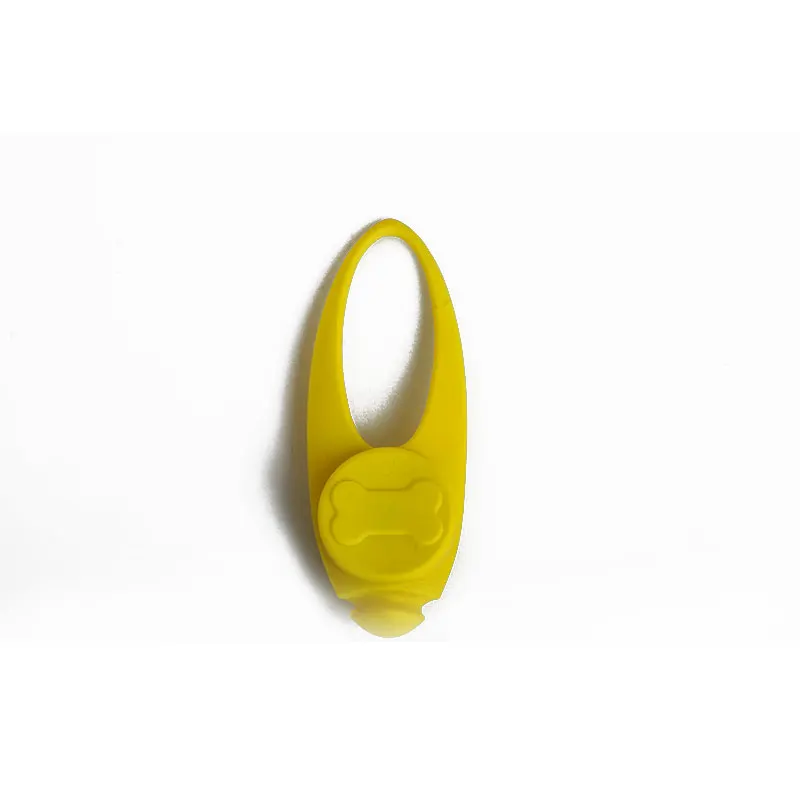 

2022 Clip-on Dog Safety Light Made of Silicone Material and LED Dog Collar Pendant