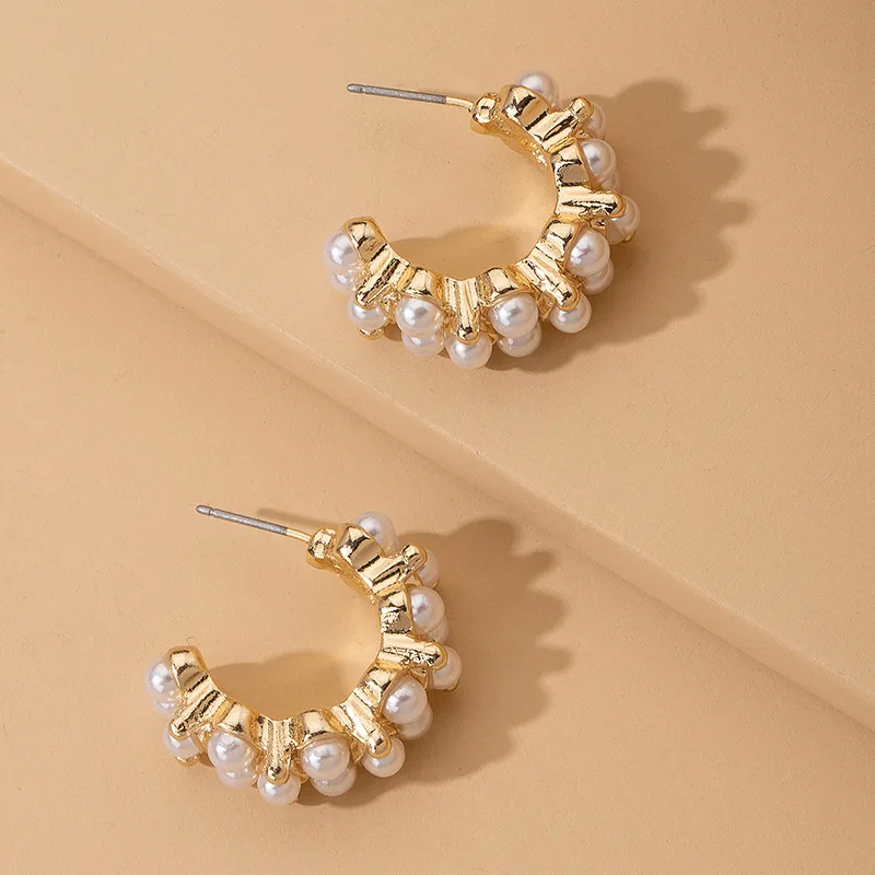 

European Vintage 18K Gold Plated Baroque Pearl C Shape Hoop Earrings Faux Pearl Circle Stud Earrings, As picture show