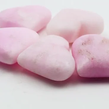 

Hot sell new product natural spiritual fengshui stone pink aragonite heart crystals for love