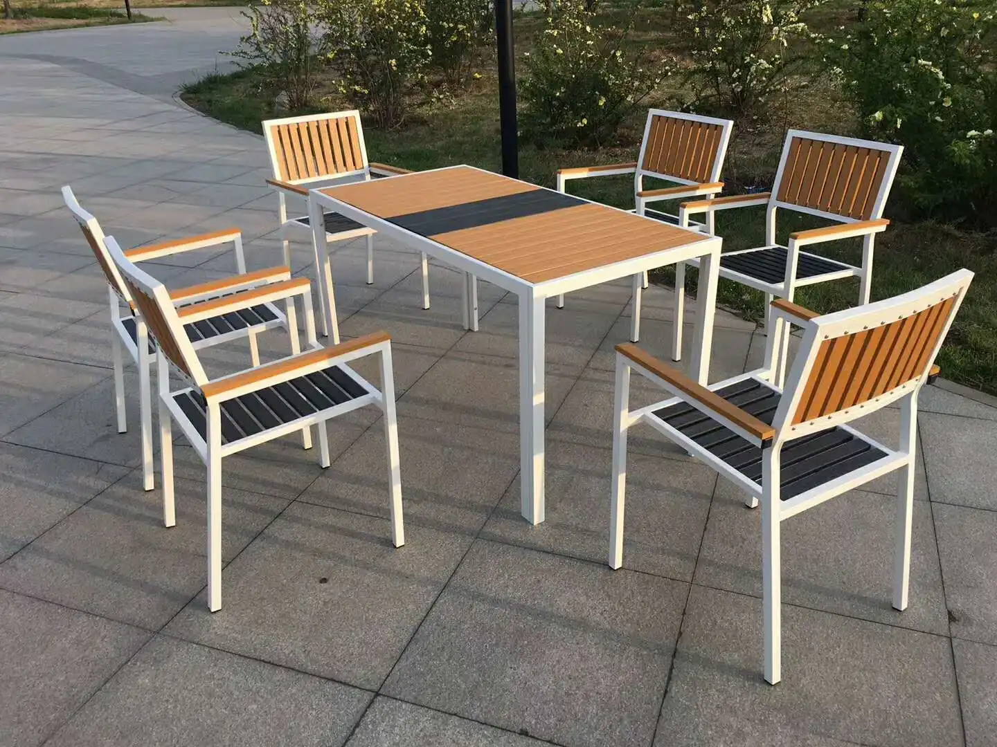 Garden leisure  fashionable  outdoor plastic wood table and chair