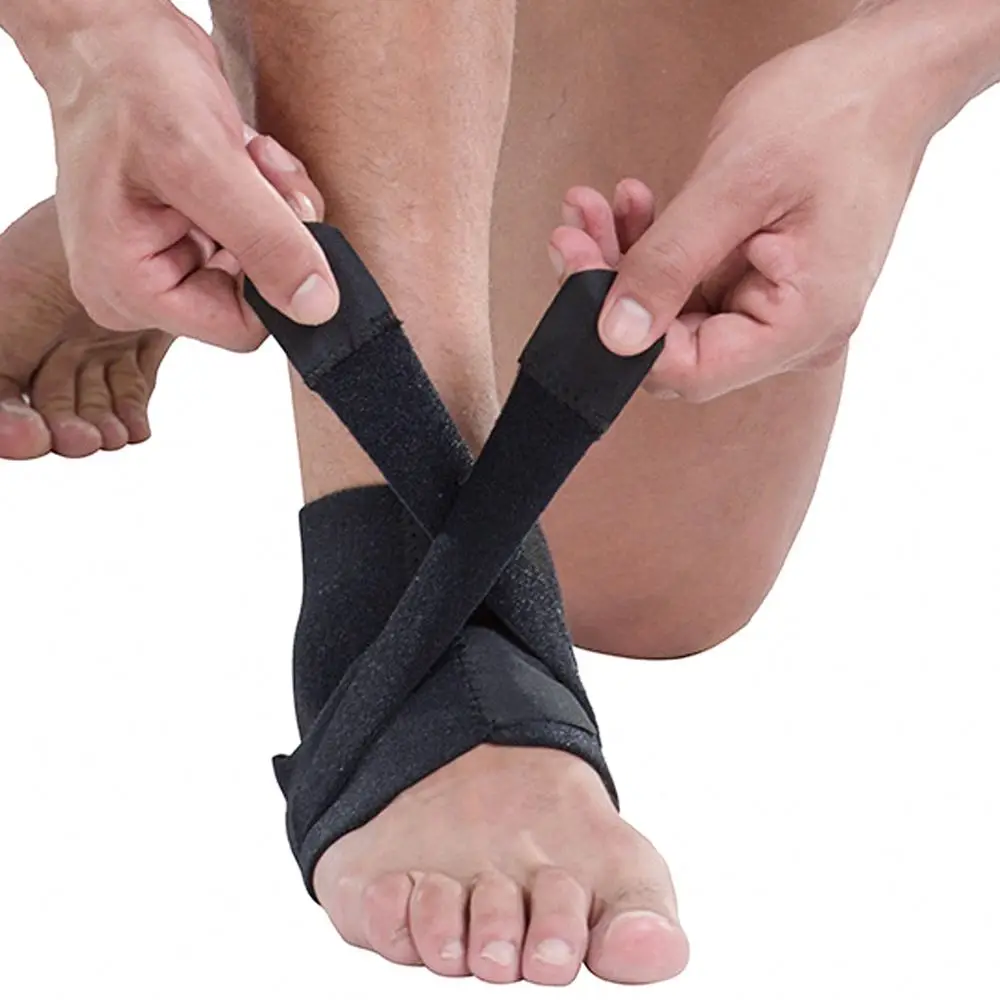 

Breathable Neoprene Sleeve Adjustable Ankle Wrap Ankle Support Brace, Black