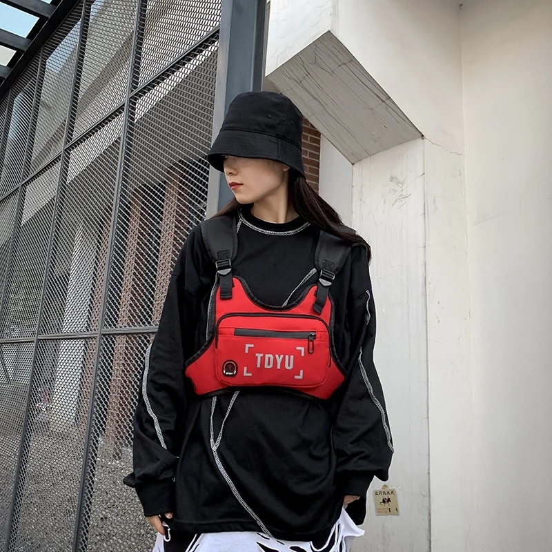 

Customize Logo Hip Hop Streetwear Crossbody Multi-Pocket Unisex Vest Bag Function Tactical Chest Bag
